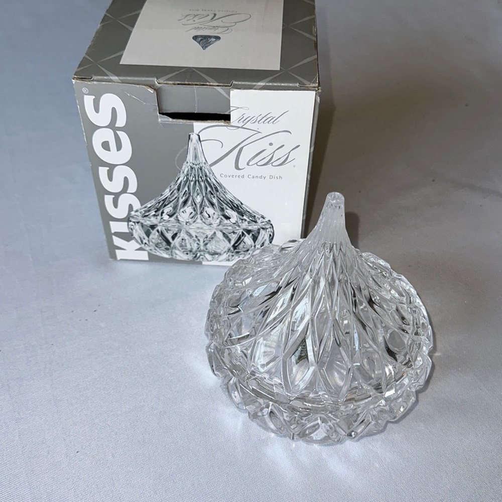 Hershey’s Kiss Lead Crystal, Covered Candy dish l